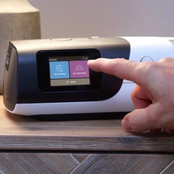 ResMed AirSense 11 AutoSet CPAP Machine HumidAir Tubing Case Power Cord Mask - Picture 4 of 8